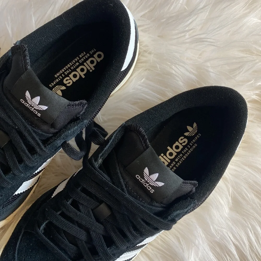 Adidas Nora black and white size 7.5 - Picture 4 of 6